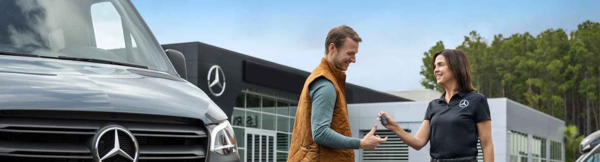 Safety overview with Mercedes-Benz van and customer